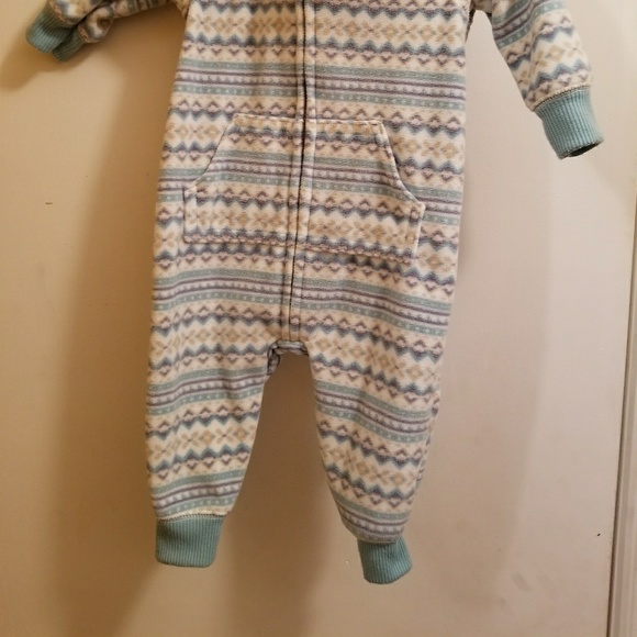 Carter's 3t unisex (purchased in the girl section) - Picture 2 of 3